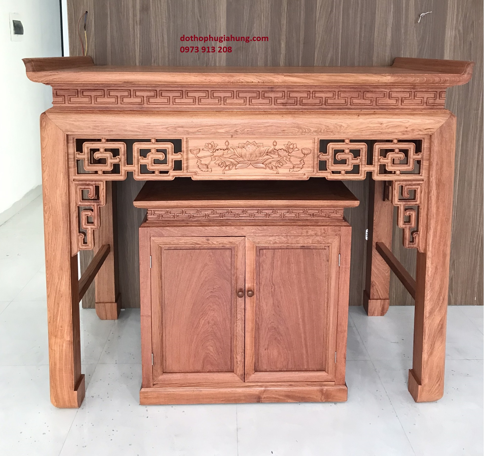 bàn thờ gỗ